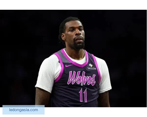 NBA官方重罚里德五万美元因质疑火箭比赛裁判判罚公正性引发争议