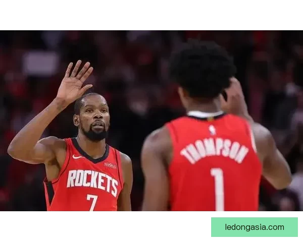 乌度卡:见证杜兰特超越乔丹是一种荣幸 他未来还将超越更多传奇球员 乌度卡:见证杜兰特超越乔丹是一种荣幸 他未来还将超越更多传奇球员